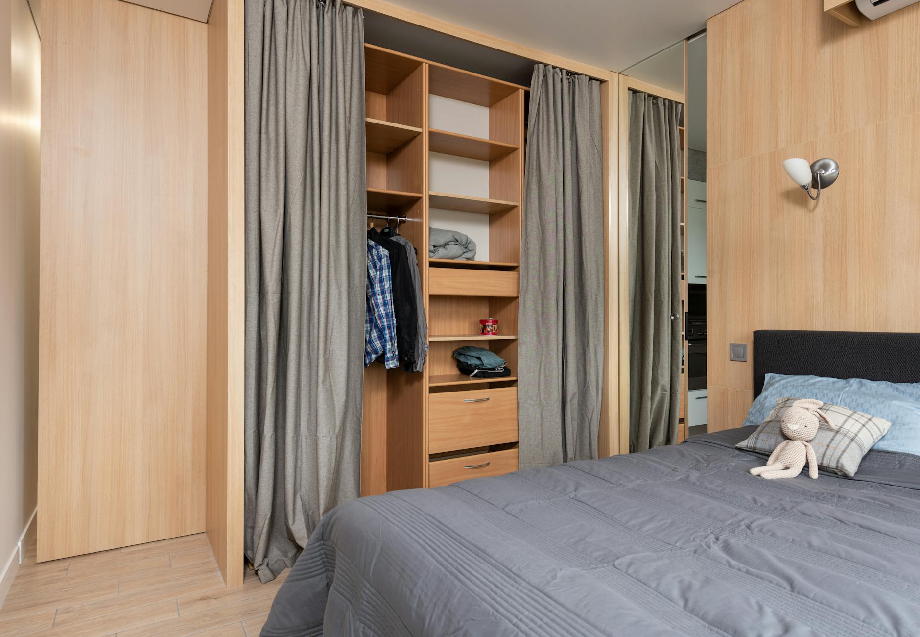 Aménager une petite chambre adulte : idées simples et efficaces