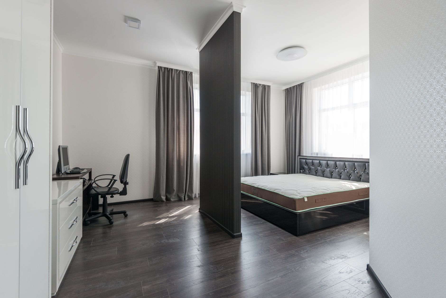Comment amenager un espace de travail dans une chambre.jpg