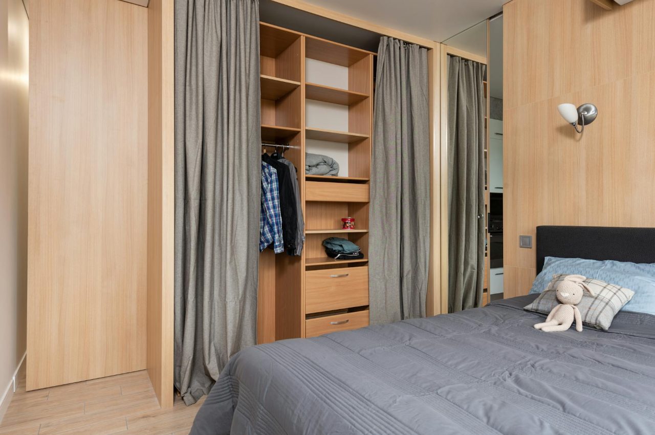 Aménager une petite chambre adulte : idées simples et efficaces