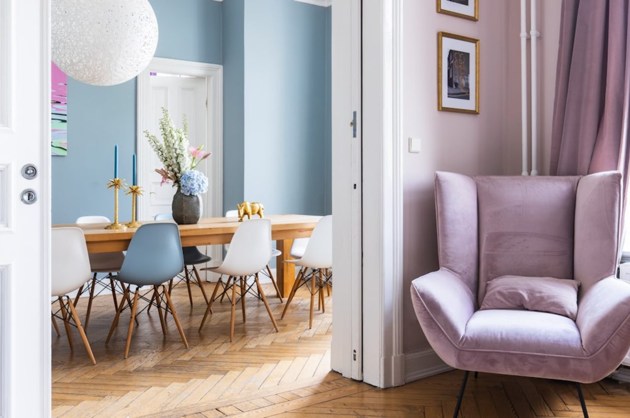 Comment réussir une décoration bohème chic sans surcharger l'espace